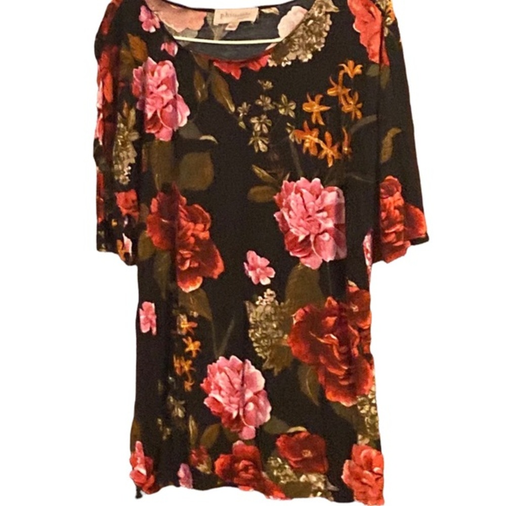 💜💜 Philosophy Ladies Stretch Floral on Black Top Size L
